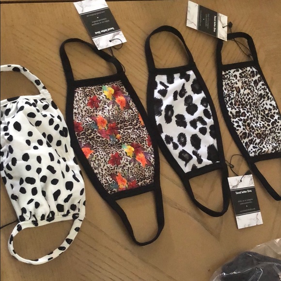 Restocked! 2 for 30! Snake skin print mask - Picture 5 of 9